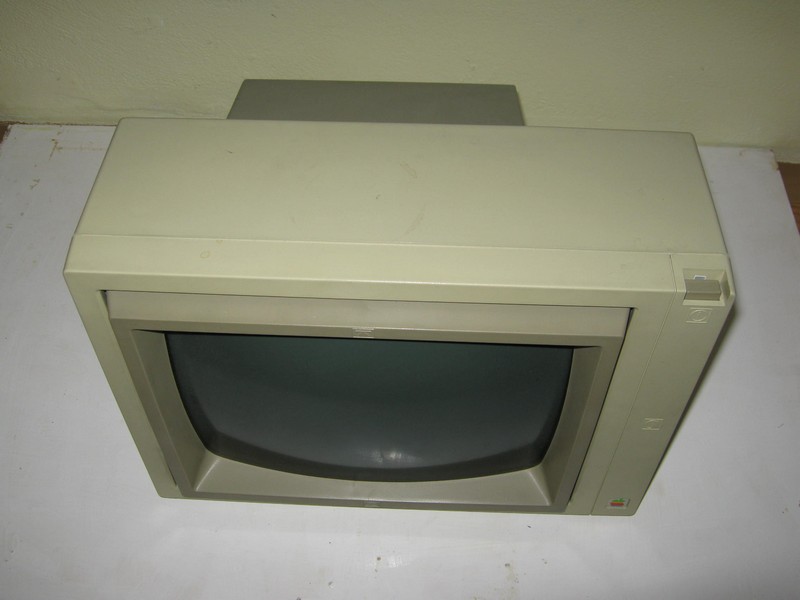 monitor_apple_2e_pred2.jpg, 61 kB