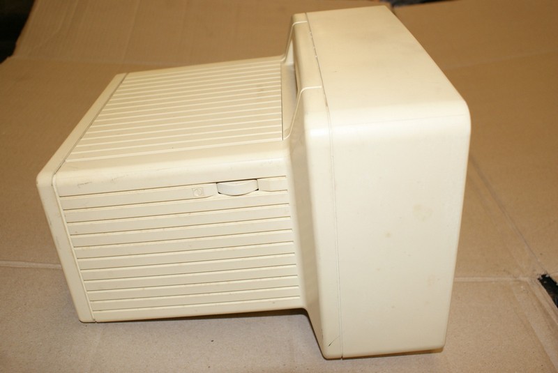 monitor_apple_macintosh2c_vrch2.jpg, 111 kB