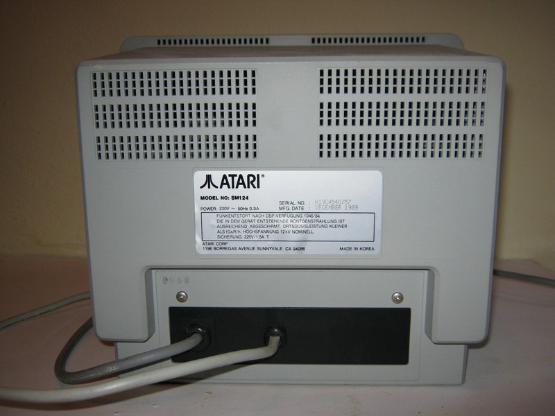 monitor_atari_sm124jiny_vzad.jpg, 96 kB