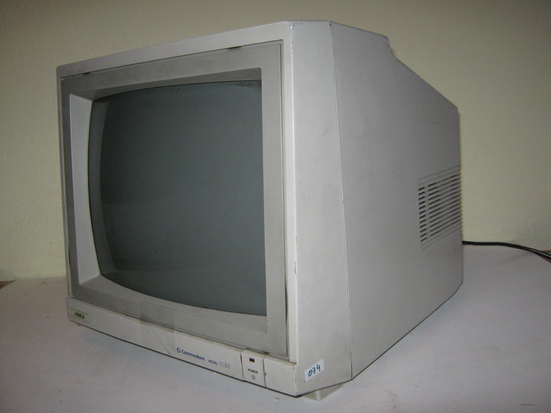 monitor_commodore_1081_spod.jpg, 67 kB