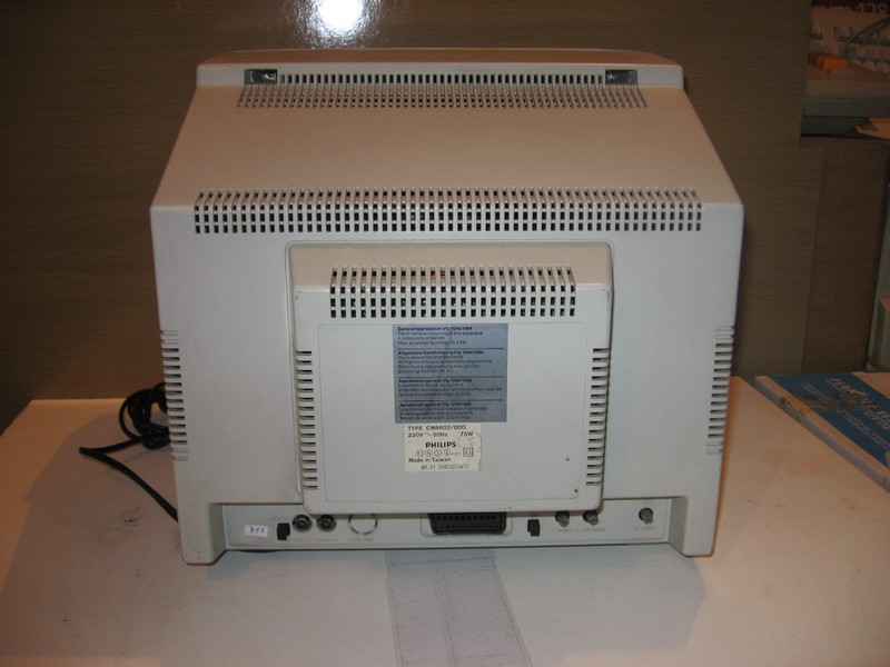 monitor_philips_personalmonitor_vzad.jpg, 88 kB