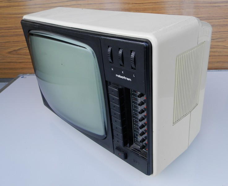 monitor_robotron_rf3301_spod.jpg, 80kB