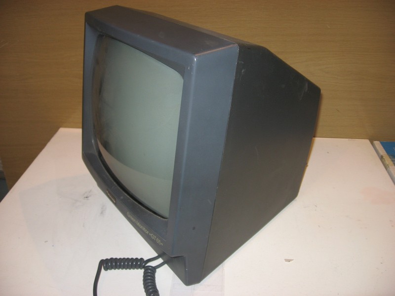 monitor_schneider_gt65_spod.jpg, 63 kB