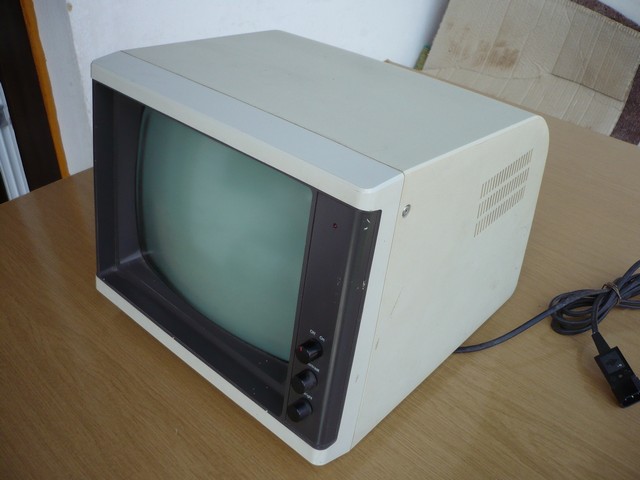 monitor_univer_panasonic_tr120t1l_spod.jpg, 50 kB