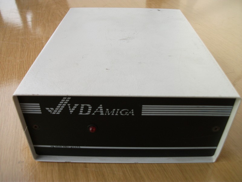 ostatni_(amiga)_genlock_homemade_vdamiga_pred.jpg, 109 kB