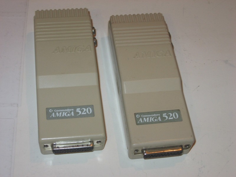 ostatni_modulator_commodore_amiga520_ode.jpg, 67 kB