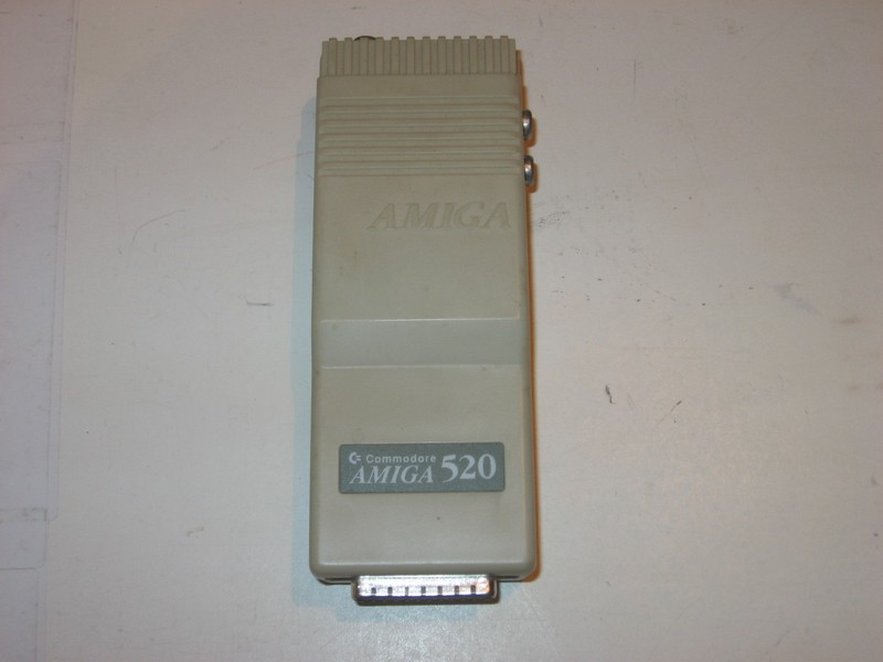 ostatni_modulator_commodore_amiga520_pred.jpg, 59 kB