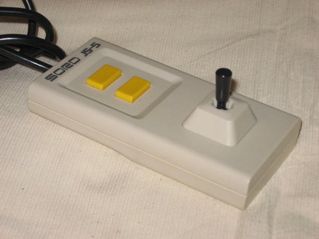 ovladac_joypad_sord_m5_js5_vrch.jpg, 95 kB