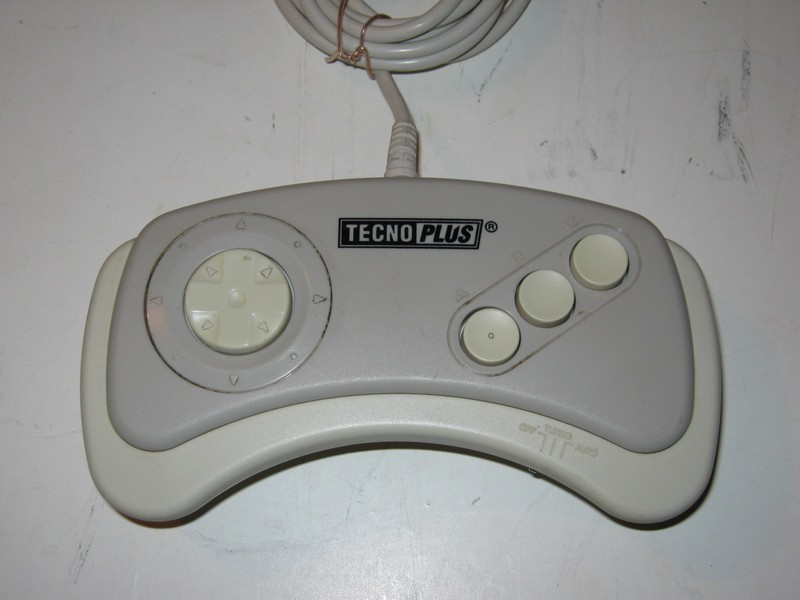 ovladac_joypad_technoplus_pred.jpg, 72 kB