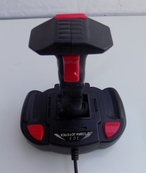 ovladac_joystick_303cobrajoystick_pred.jpg, 82kB