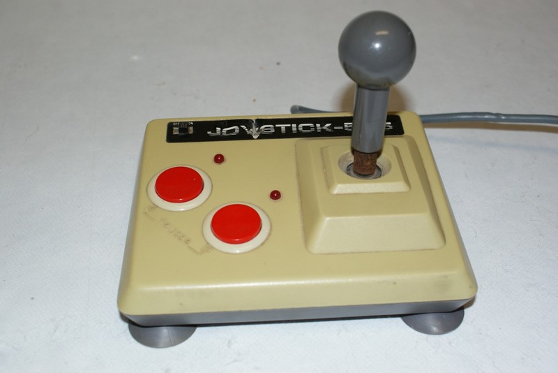 ovladac_joystick_505_pred2.jpg, 108 kB