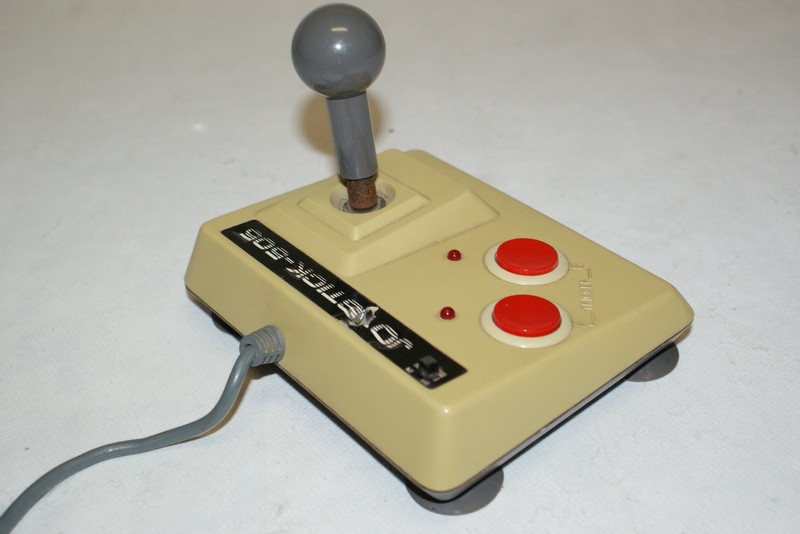 ovladac_joystick_505_vrch.jpg, 110 kB