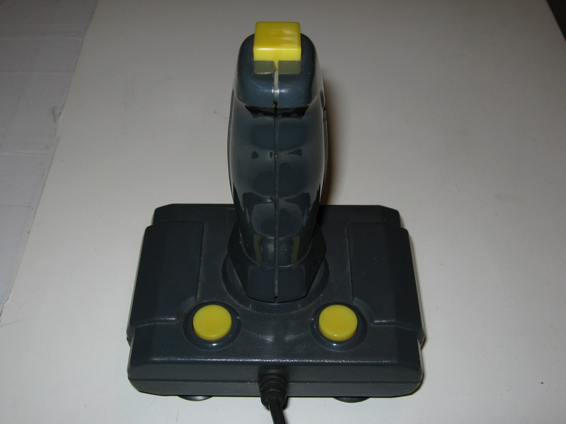 ovladac_joystick_cernyzlutytlacitka_pred.jpg, 56 kB