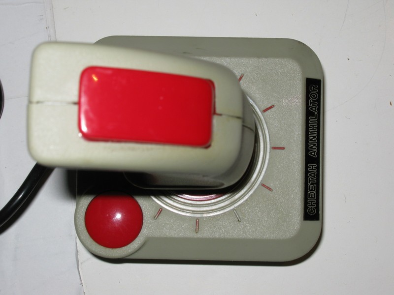 ovladac_joystick_cheetahannihilator_pred2.jpg, 76 kB