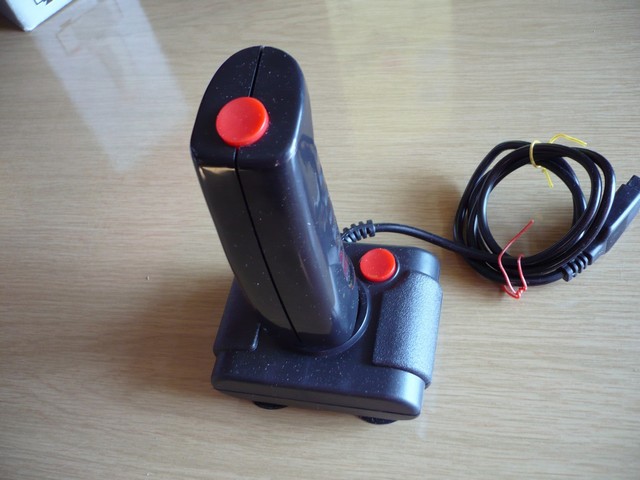 ovladac_joystick_dboeder_bitstar_pred.jpg, 61 kB