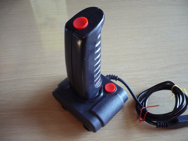 ovladac_joystick_dboeder_bitstar_vrch.jpg, 59 kB