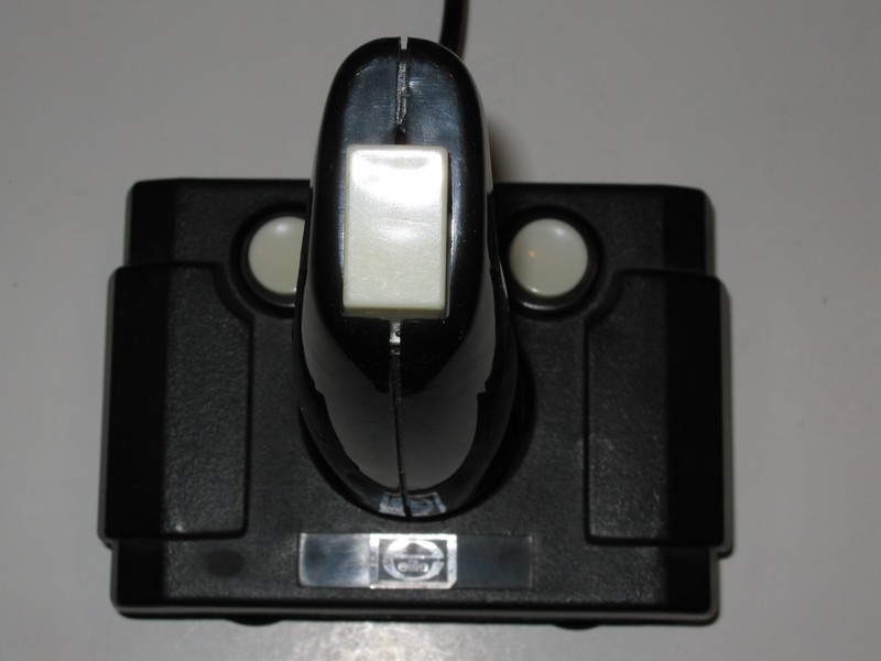 ovladac_joystick_elite_pred2.jpg, 62 kB