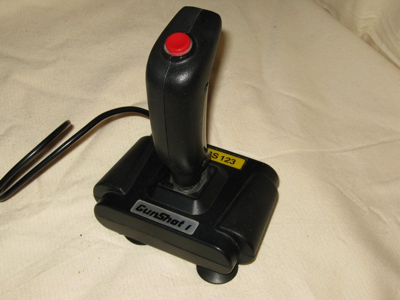 ovladac_joystick_gunshot1gs123_spod.jpg, 94 kB