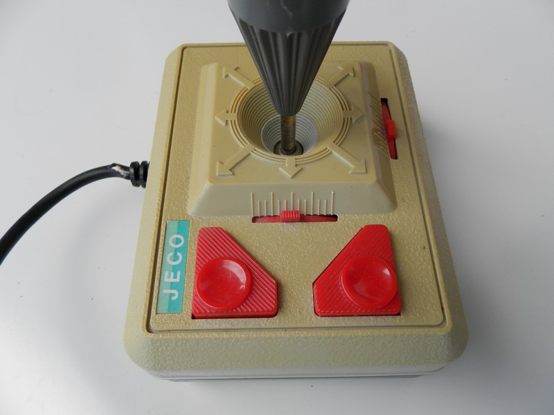 ovladac_joystick_jeco_detail.jpg, 85kB