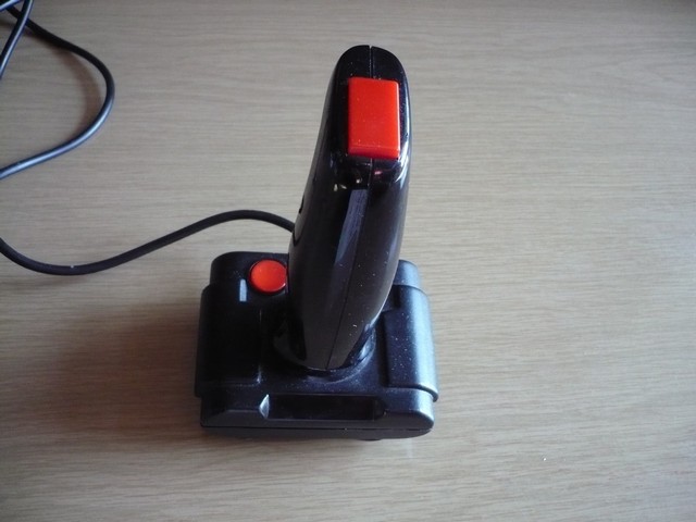 ovladac_joystick_joystickturbojunior_pred.jpg, 53 kB