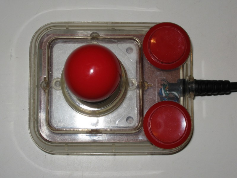 ovladac_joystick_pruhledny_pred2.jpg, 91 kB