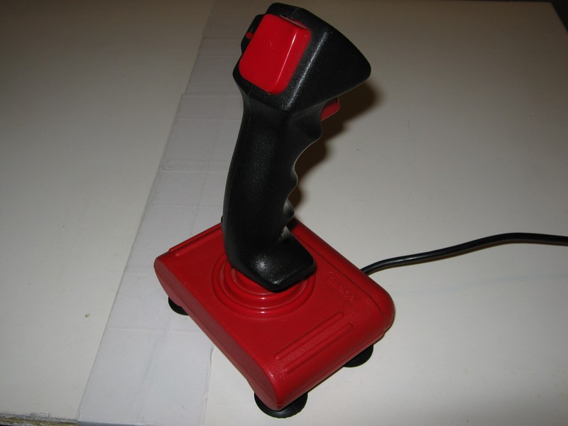 ovladac_joystick_quickjoy2turbo_qs124_spod.jpg, 59 kB