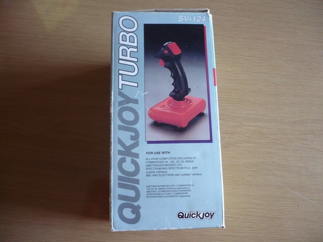 ovladac_joystick_quickjoy_turbosv124_krabicepred.jpg, 54 kB