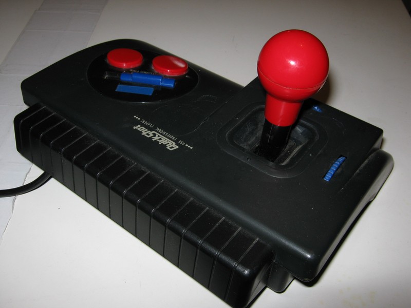 ovladac_joystick_quickshot_qs172_vrch.jpg, 73 kB