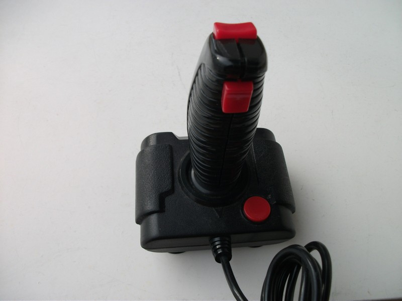 ovladac_joystick_quickstick_pred.jpg, 96 kB