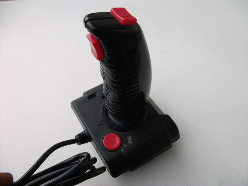 ovladac_joystick_quickstick_spod.jpg, 100 kB