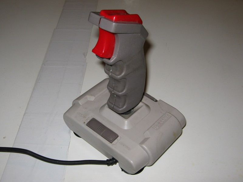 ovladac_joystick_scispectravideo_quickshot_vrch.jpg, 62 kB