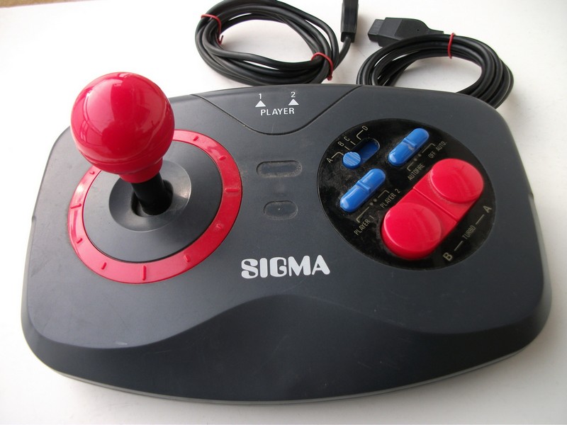 ovladac_joystick_sigma_velkaplacatakombinovanahnedascervenoupakou_pred.jpg, 134 kB