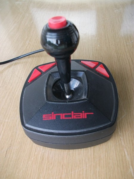 ovladac_joystick_sinclair_originalpc200_predstoj.jpg, 81kB