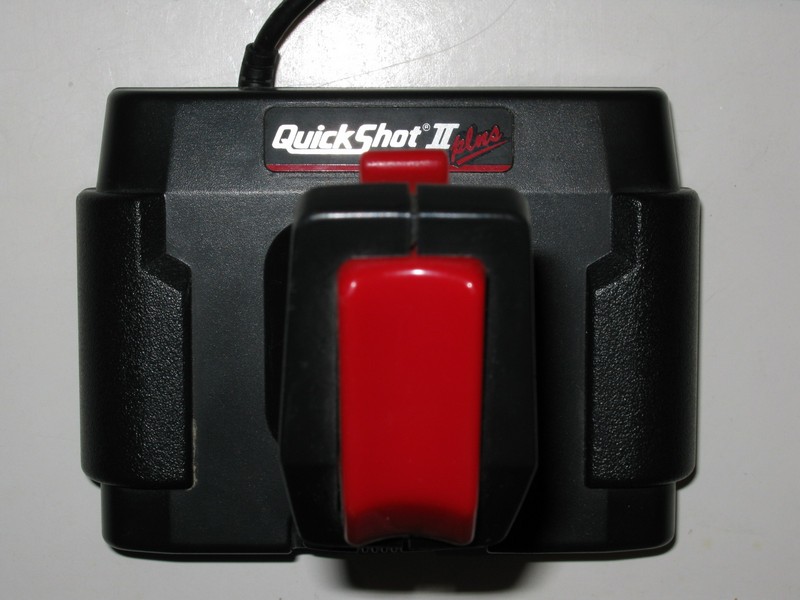 ovladac_joystick_svispectravideo_quickshot2plus_pred2.jpg, 84 kB