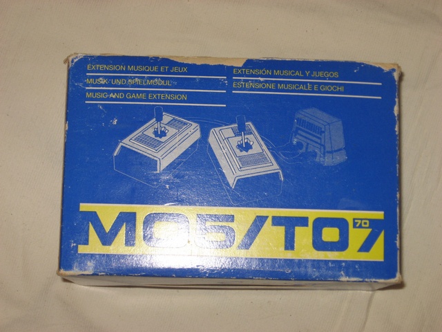 ovladac_joystick_thomson_mo5_original_krabice.jpg, 120 kB