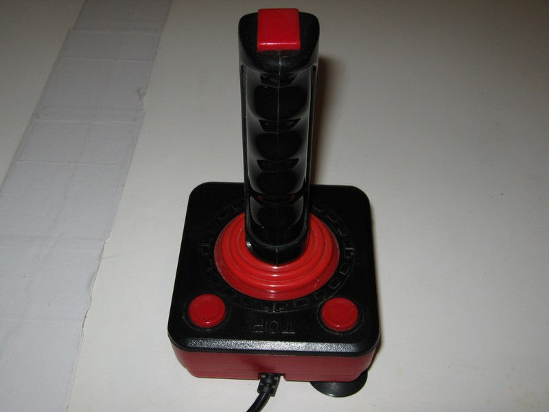 ovladac_joystick_topcernycervenytlacitkacervenykruh_pred.jpg, 59 kB