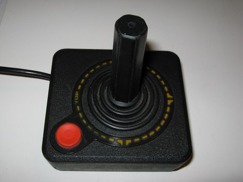 ovladac_joystick_topcernycervenytlacitko_pred.jpg, 79 kB