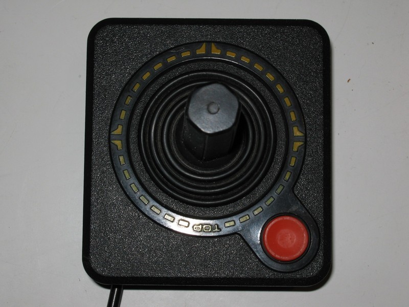 ovladac_joystick_topcernycervenytlacitko_pred2.jpg, 117 kB