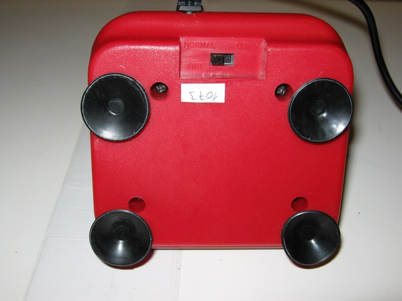 ovladac_joystick_turbo_vzad.jpg, 86 kB