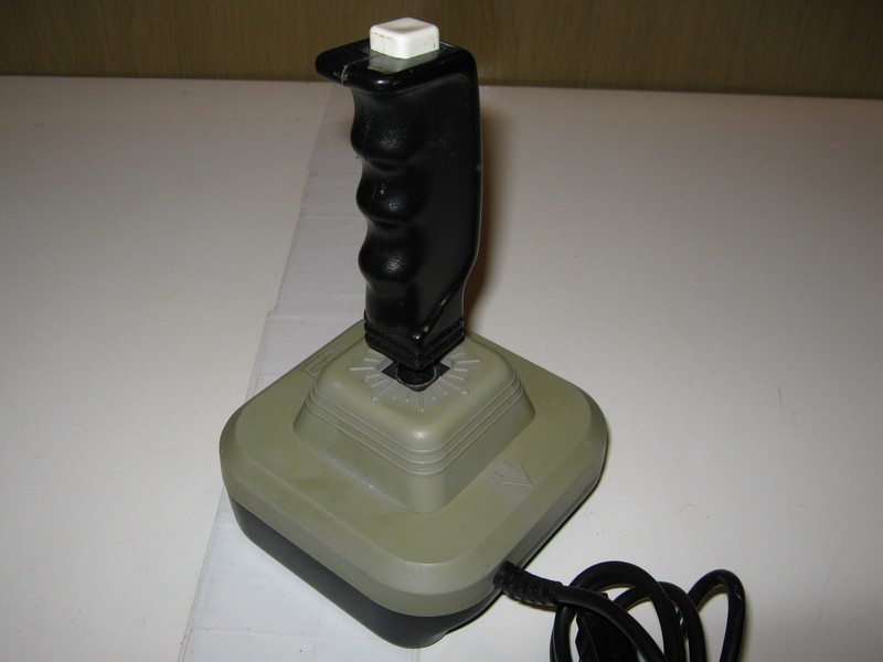 ovladac_joystick_vico_bossprecision_vrch.jpg, 61 kB