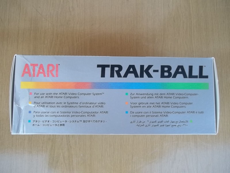 ovladac_trakbal_(atari)_atari_trakball_krabvrch2.jpg, 131 kB