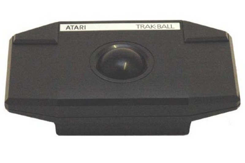 ovladac_trakbal_(atari)_atari_trakball_pred2.jpg, 37 kB