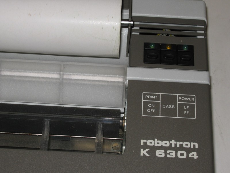 tiskarna_robotron_k6304_detail.jpg, 93 kB