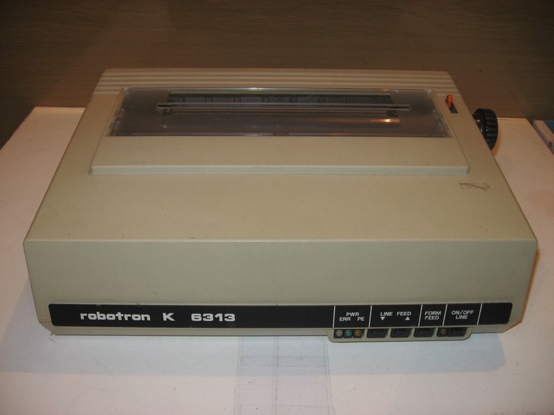 tiskarna_robotron_k6313_pred.jpg, 68 kB