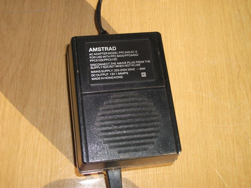 zdroj_amstrad_ppc512_pred.jpg, 142kB