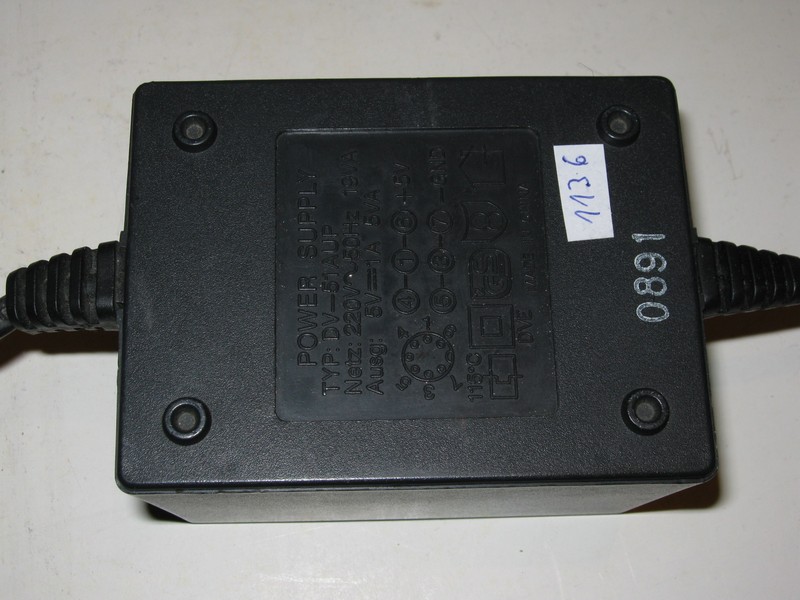 zdroj_atari_co70045_vzad.jpg, 99 kB