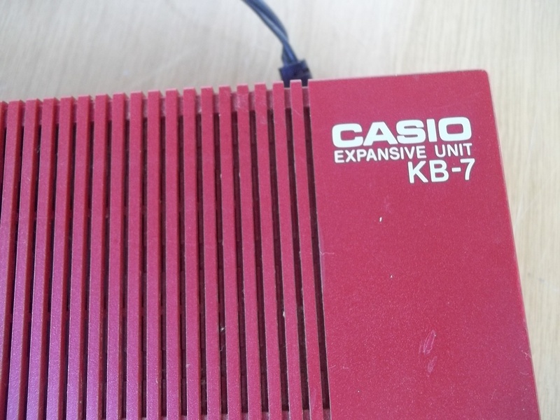 zdroj_casio_kb7_detail.jpg, 251 kB