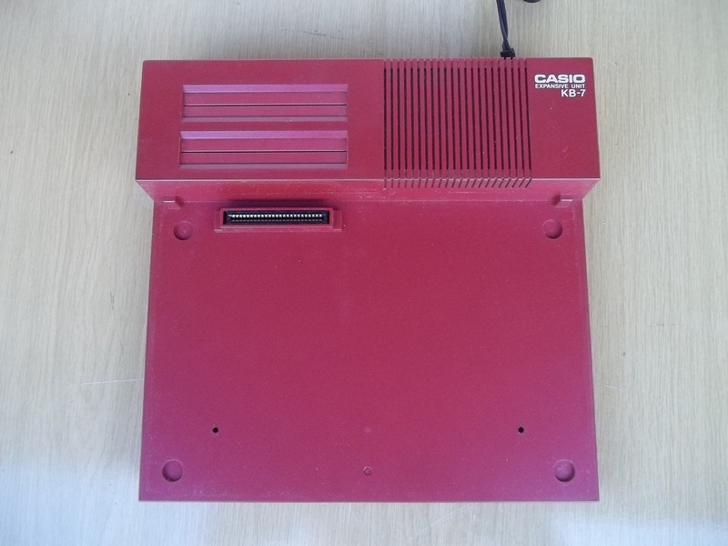 zdroj_casio_kb7_pred.jpg, 201 kB