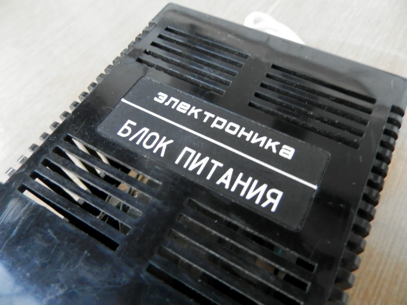 zdroj_elektronika_bk001001_detail.jpg, 110kB