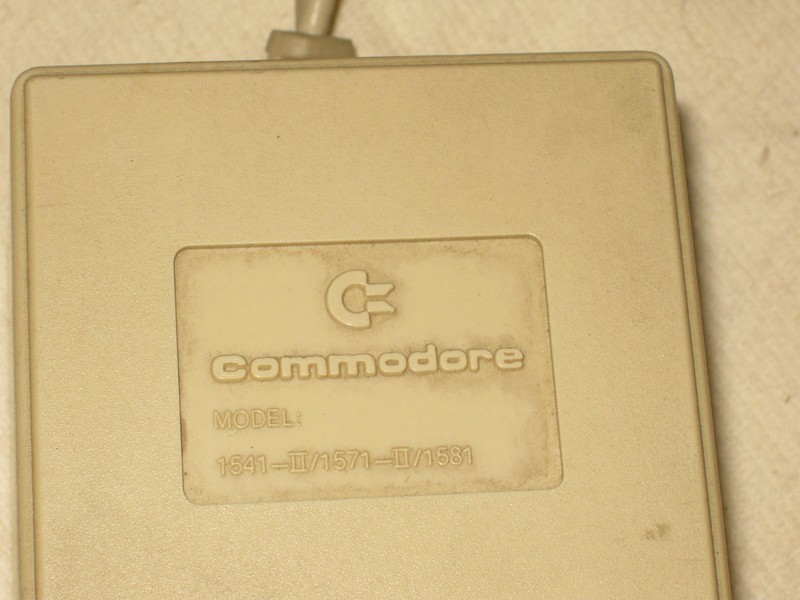 zdroj_fdd_15412_commodore_detail.jpg, 89 kB